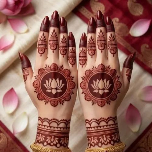 Henna design and stain after 24 hours